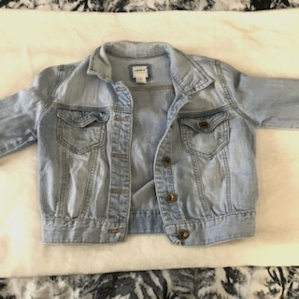 Light Wash Jean Jacket from Forever 21 Girls.
